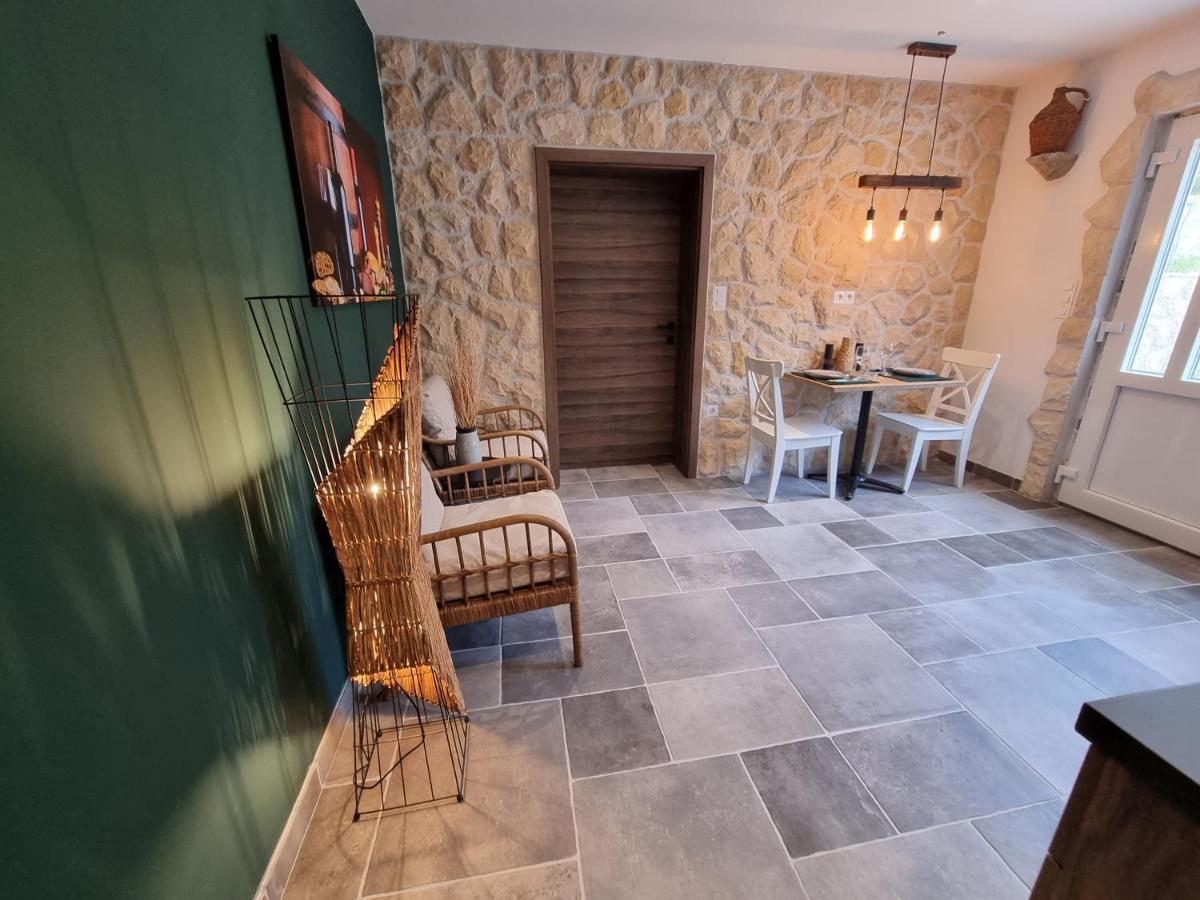 Apartments Suha Punta - Villa Babalonija Kampor エクステリア 写真