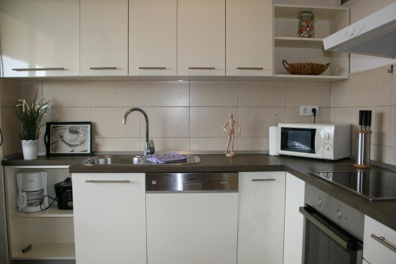 Apartments Suha Punta - Villa Babalonija Kampor エクステリア 写真