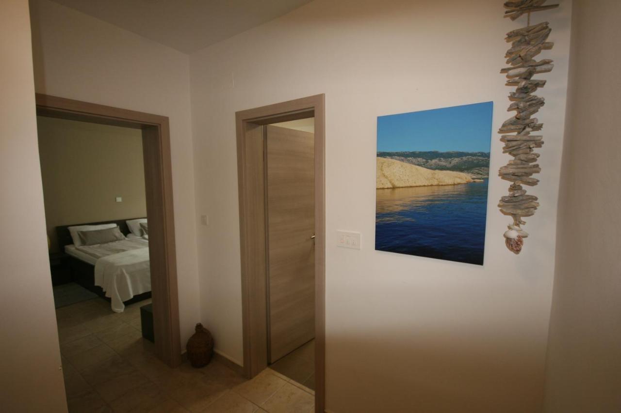 Apartments Suha Punta - Villa Babalonija Kampor エクステリア 写真